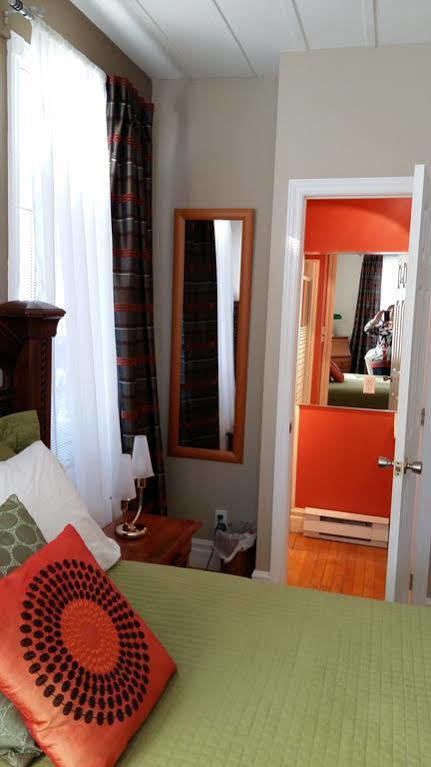Acacias Bed & Breakfast ケベックシティ エクステリア 写真