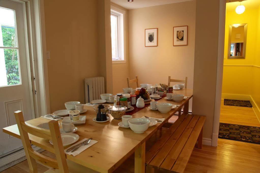 Acacias Bed & Breakfast ケベックシティ エクステリア 写真