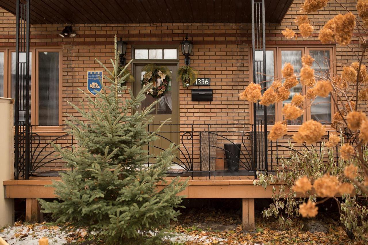 Acacias Bed & Breakfast ケベックシティ エクステリア 写真